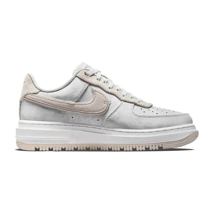 Nike Air Force 1 Low Summit White
