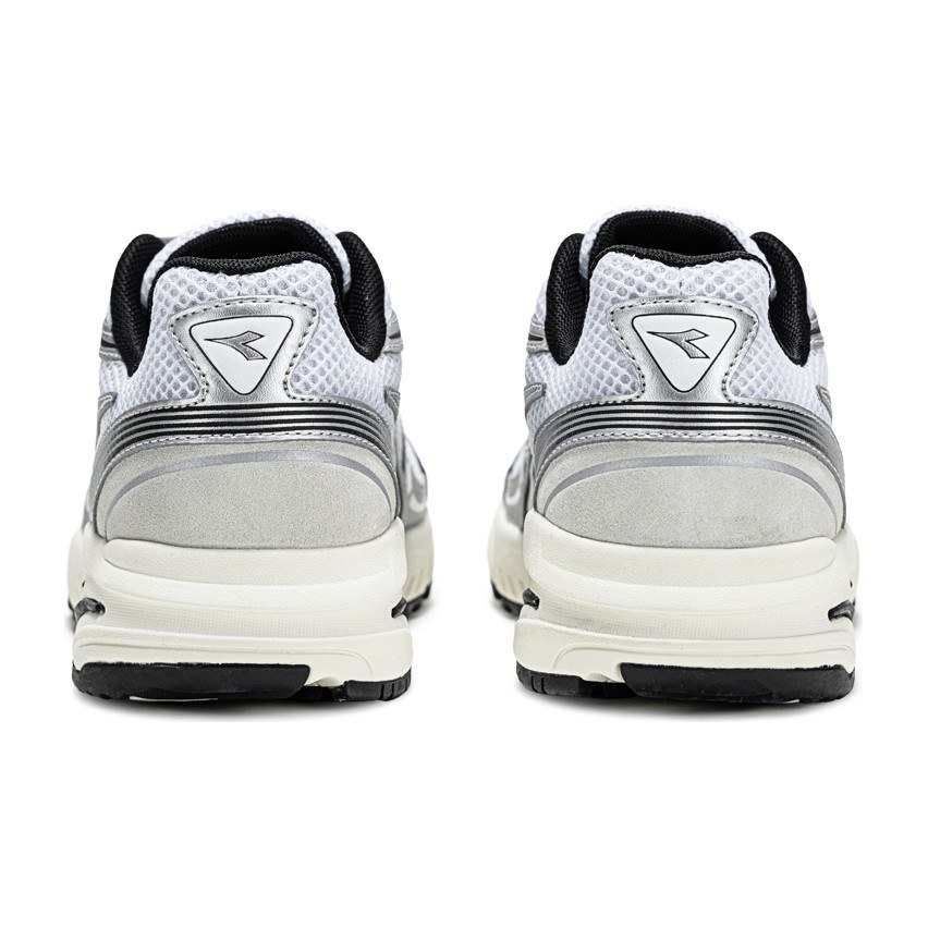 Diadora