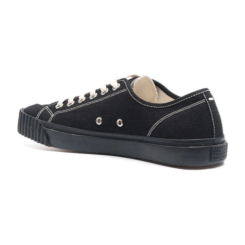 Maison Margiela Tabi Low Black