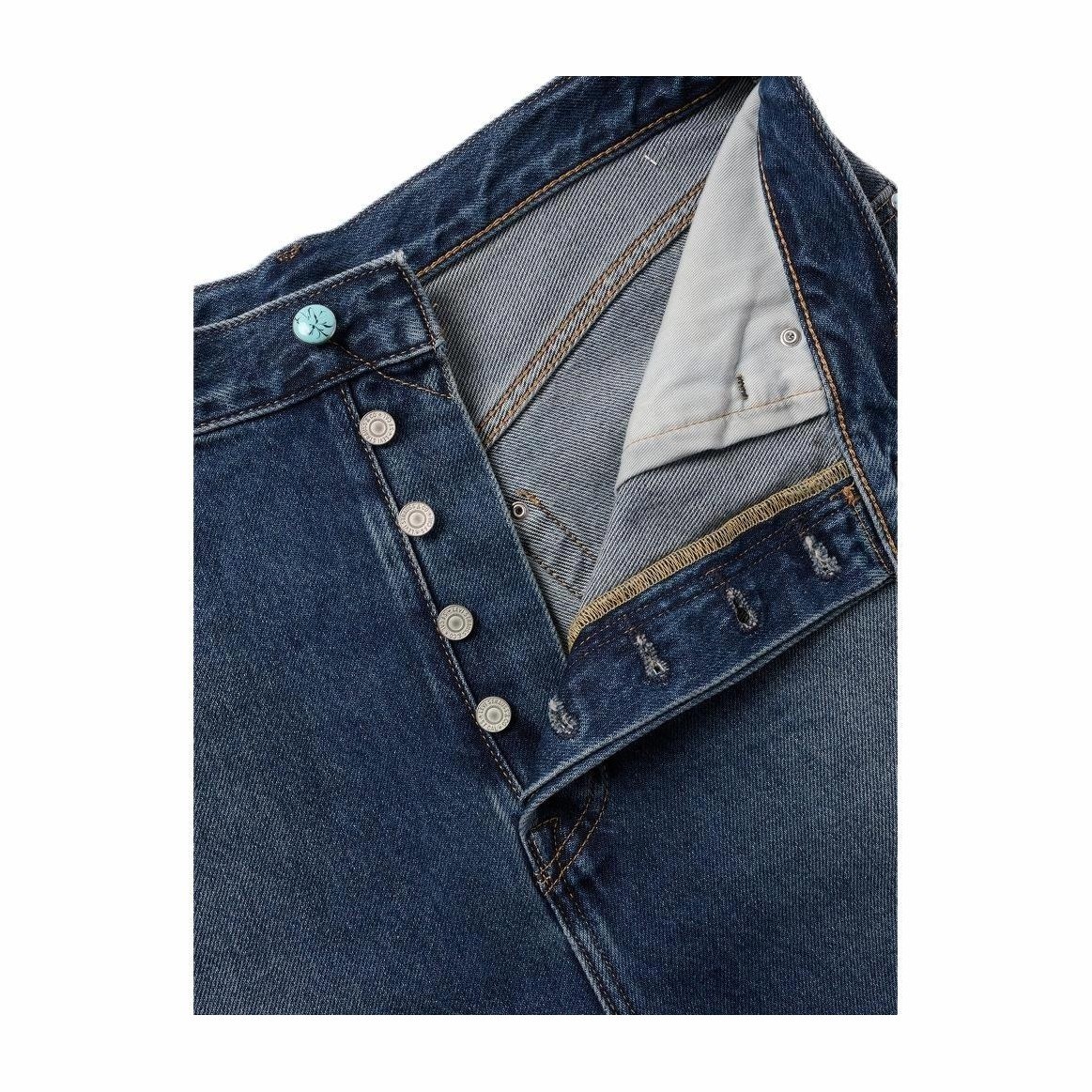 Levi's