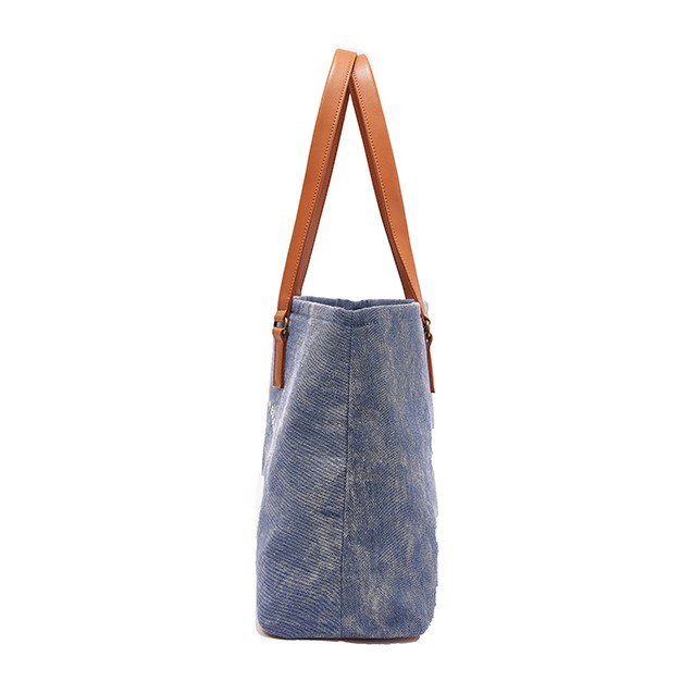 Lee Tote Bag