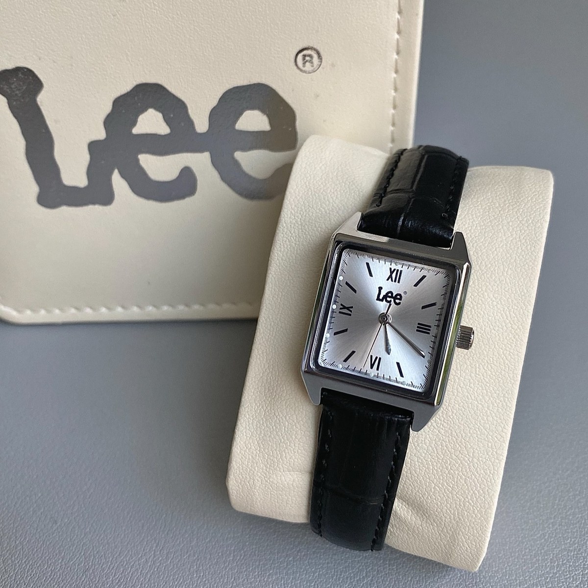 Lee Watch