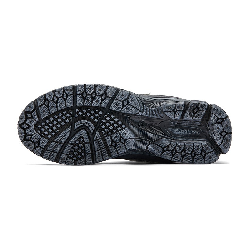 New Balance 2002R Black