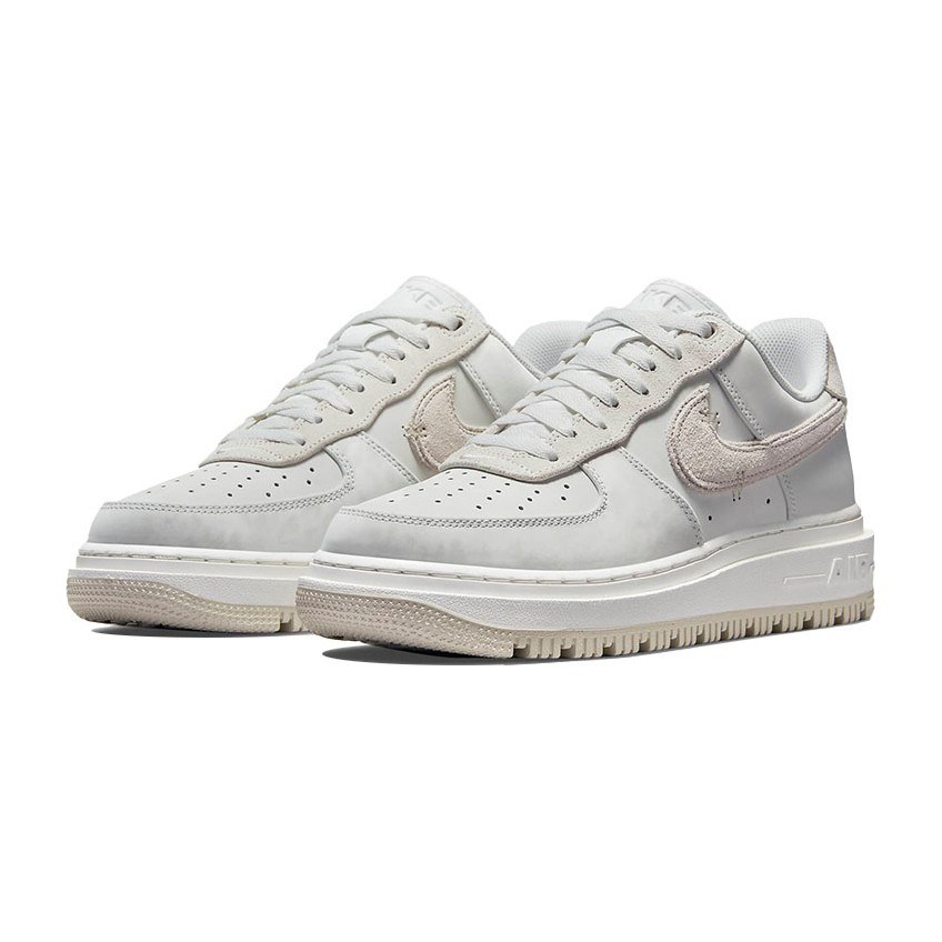 Nike Air Force 1 Low Summit White