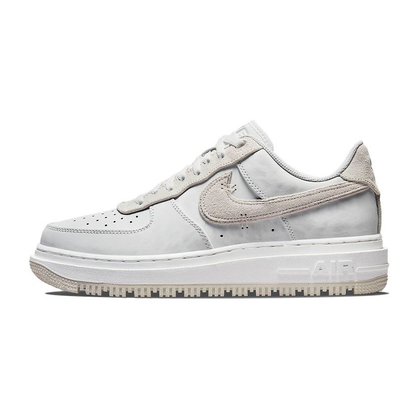 Nike Air Force 1 Low Summit White