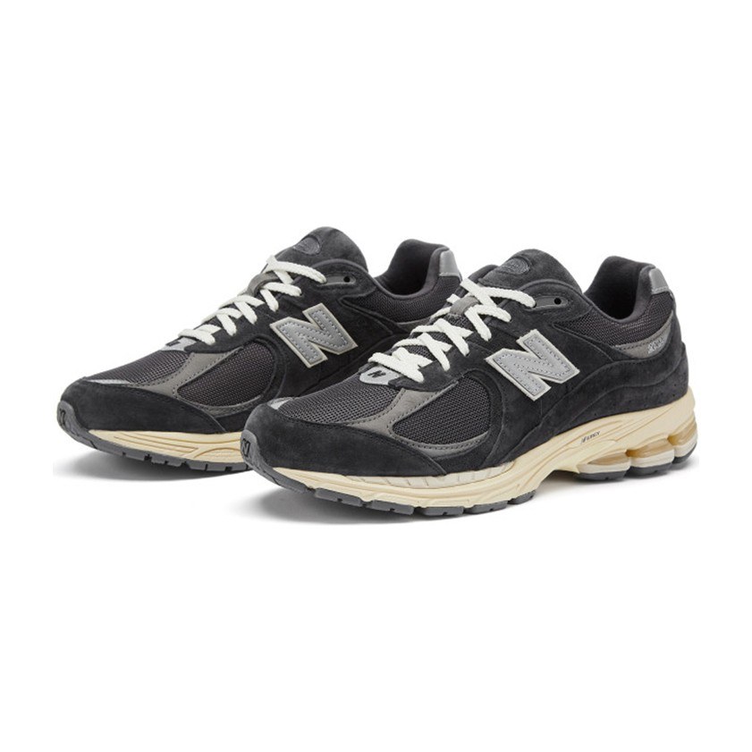 New Balance 2002R Grey Carbon