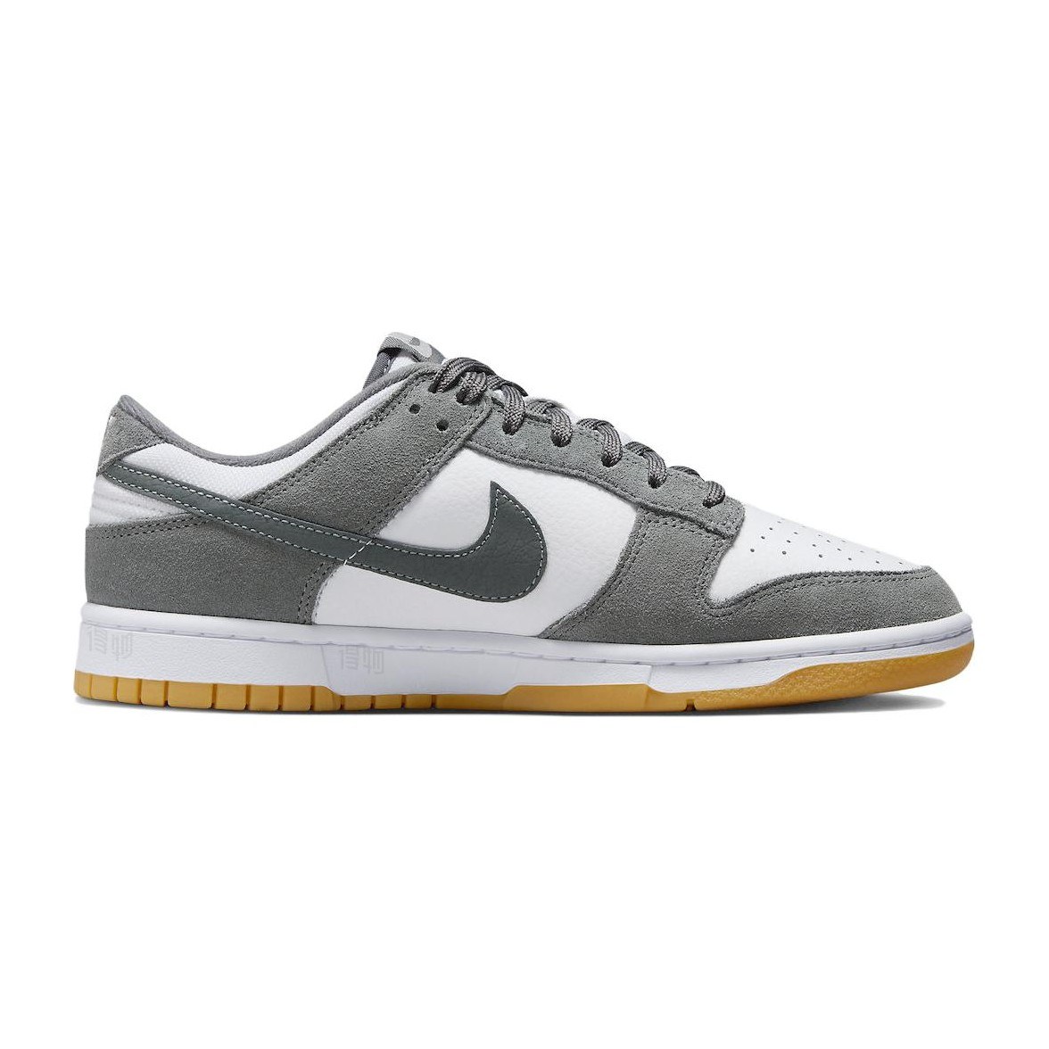 Nike Dunk Low "Grey Gum"