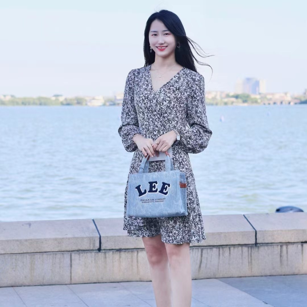 Lee Washed Grey Tote Bag