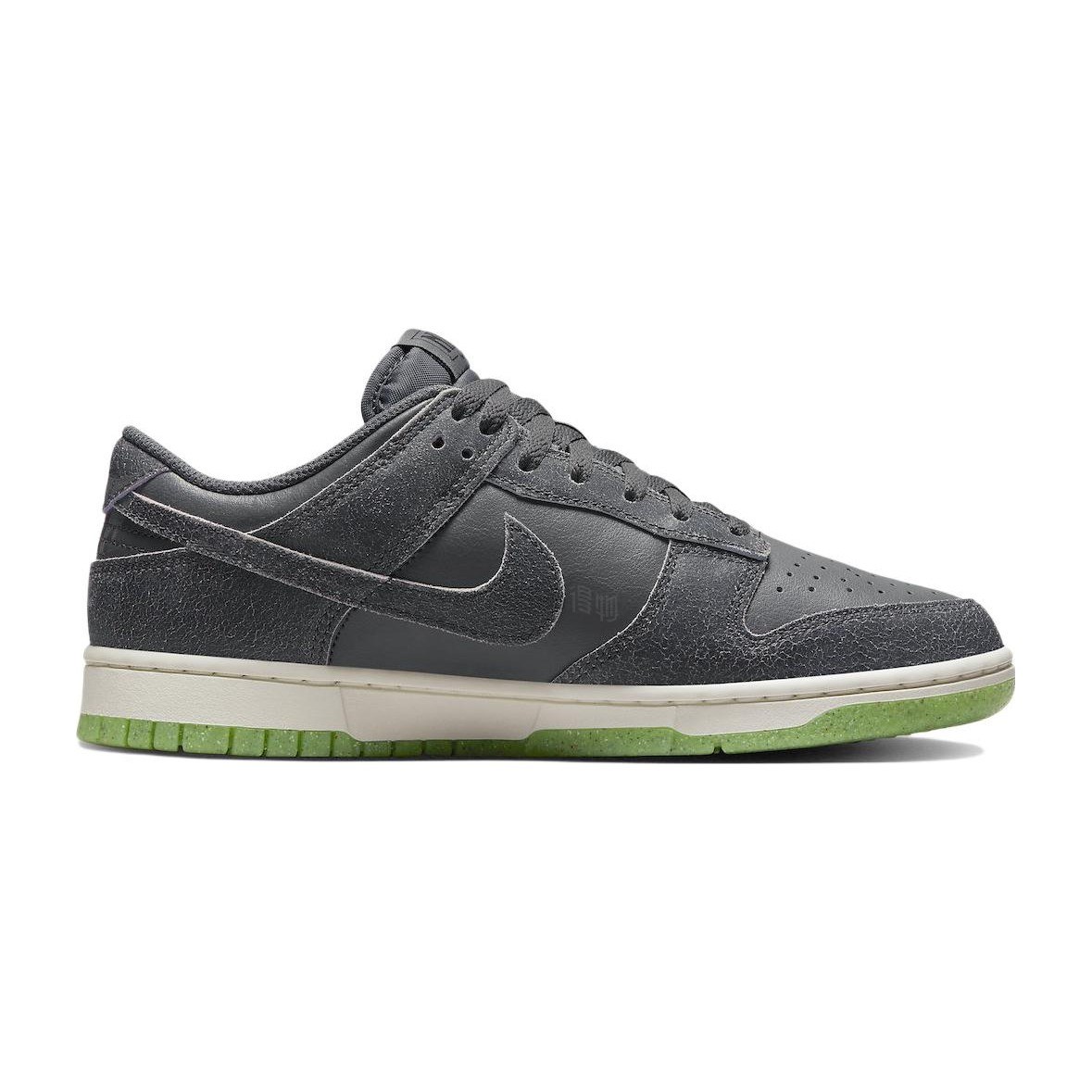 Nike Dunk Low PRM "Halloween"