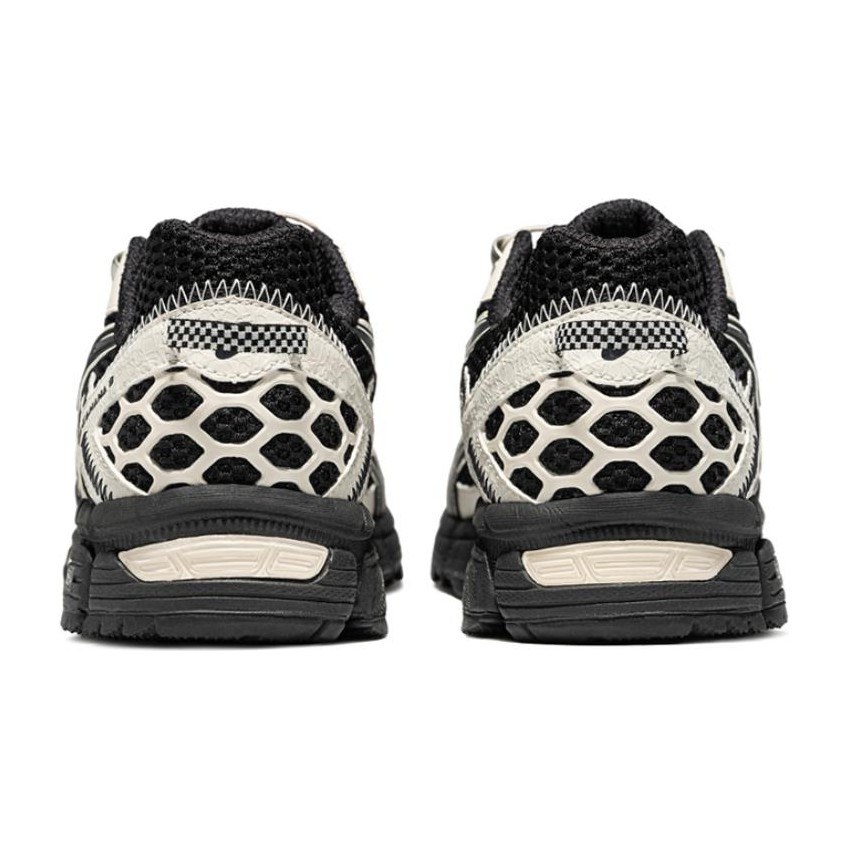 Asics Gel-Kahana 8 Black White