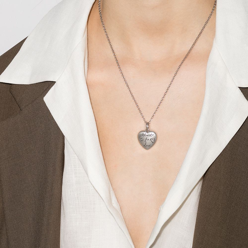 GUCCI Blind For Love Necklace