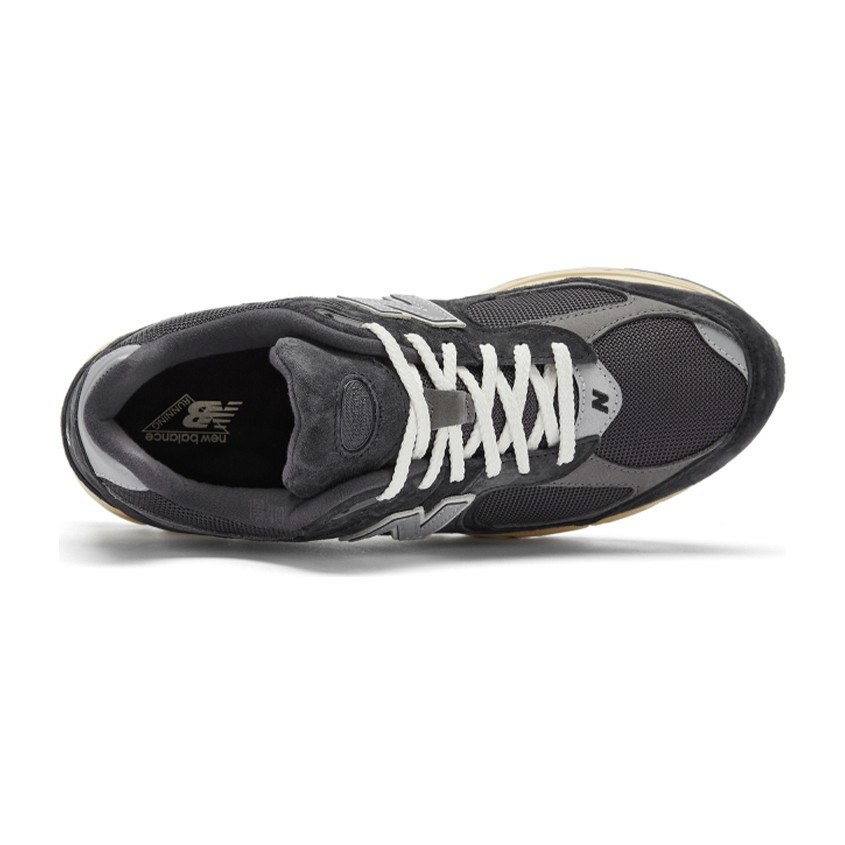 New Balance 2002R Grey Carbon