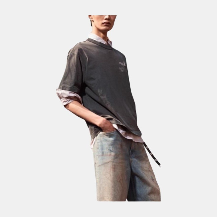 HM T