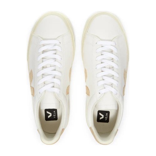 VEJA Campo Hazelnut