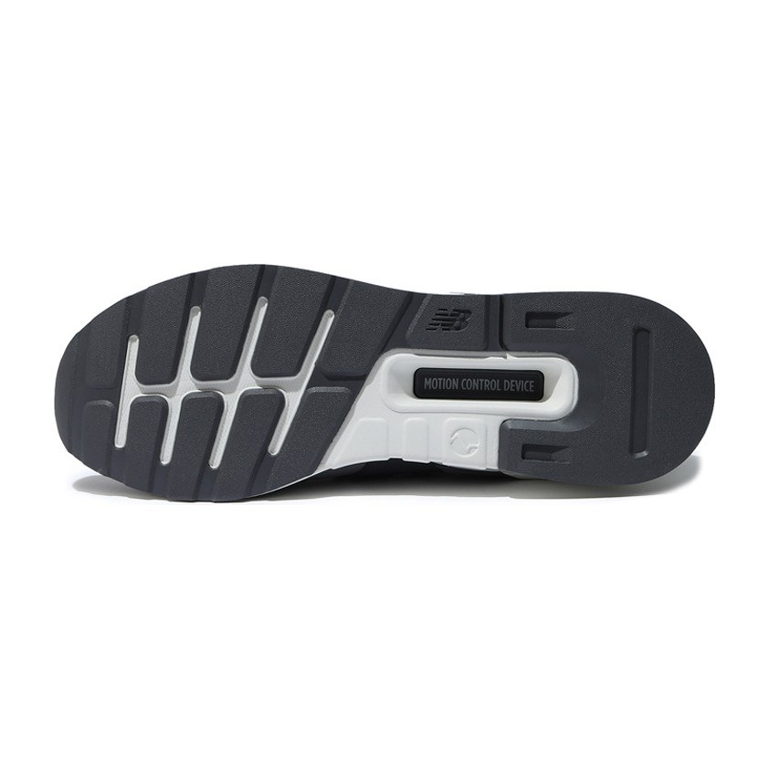 MADNESS x New Balance 997S