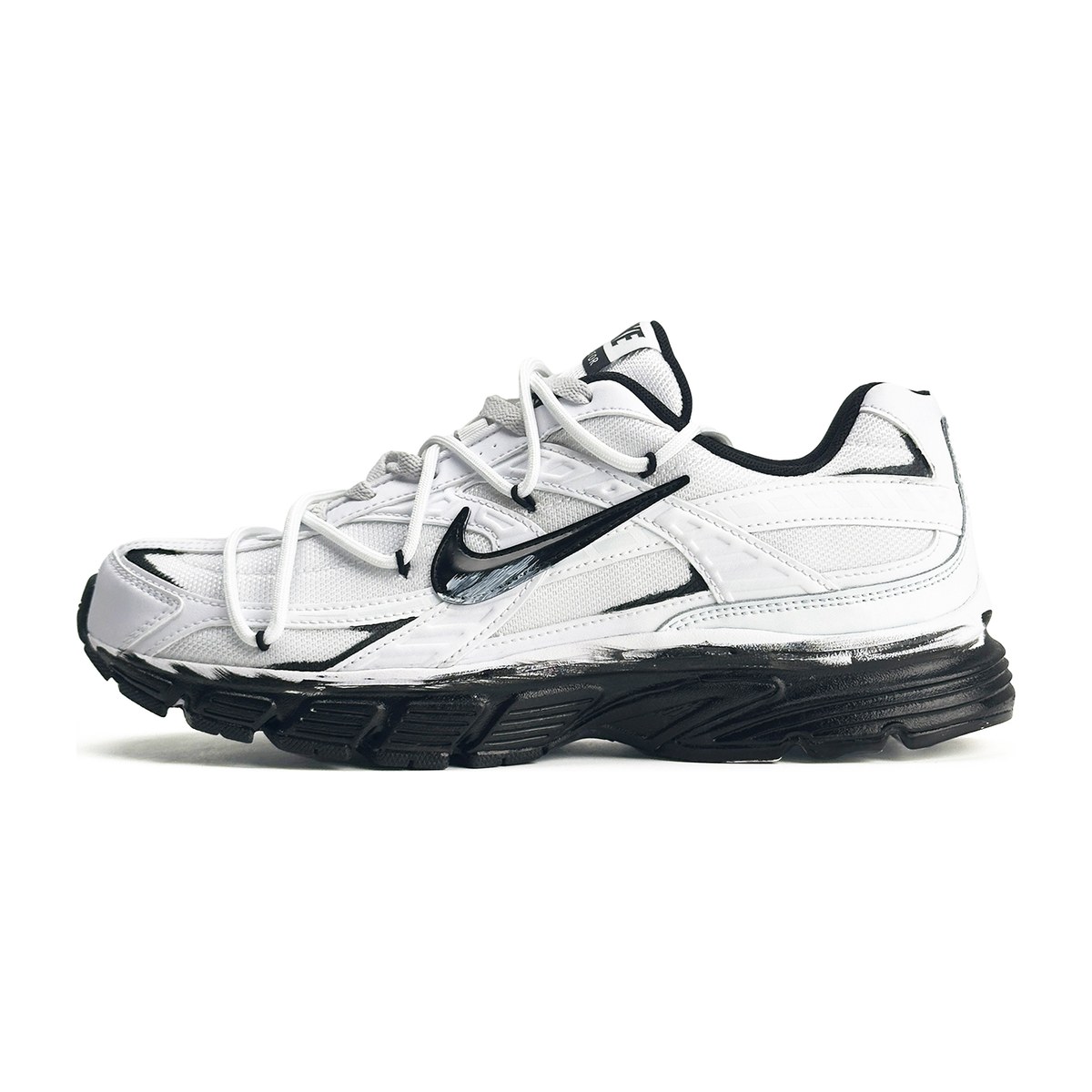 Nike Initiator