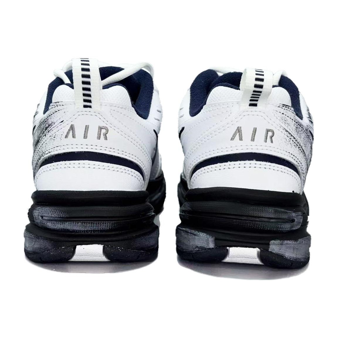 Nike Air Monarch 4