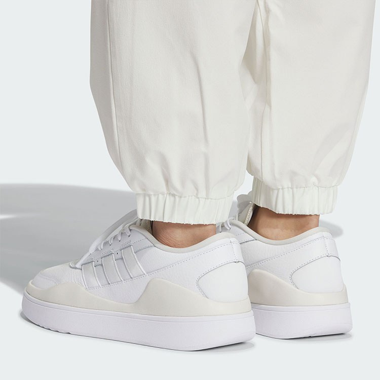 adidas SPORTSWEAR PANTS Logo