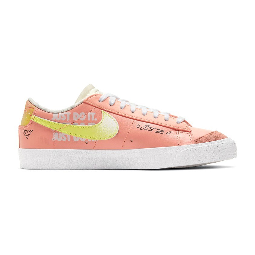 Nike Blazer Low '77 Swoosh Pink