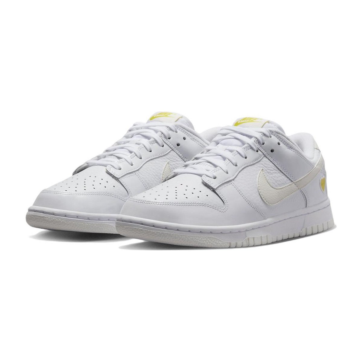 Nike Dunk Low "Valentine's Day"