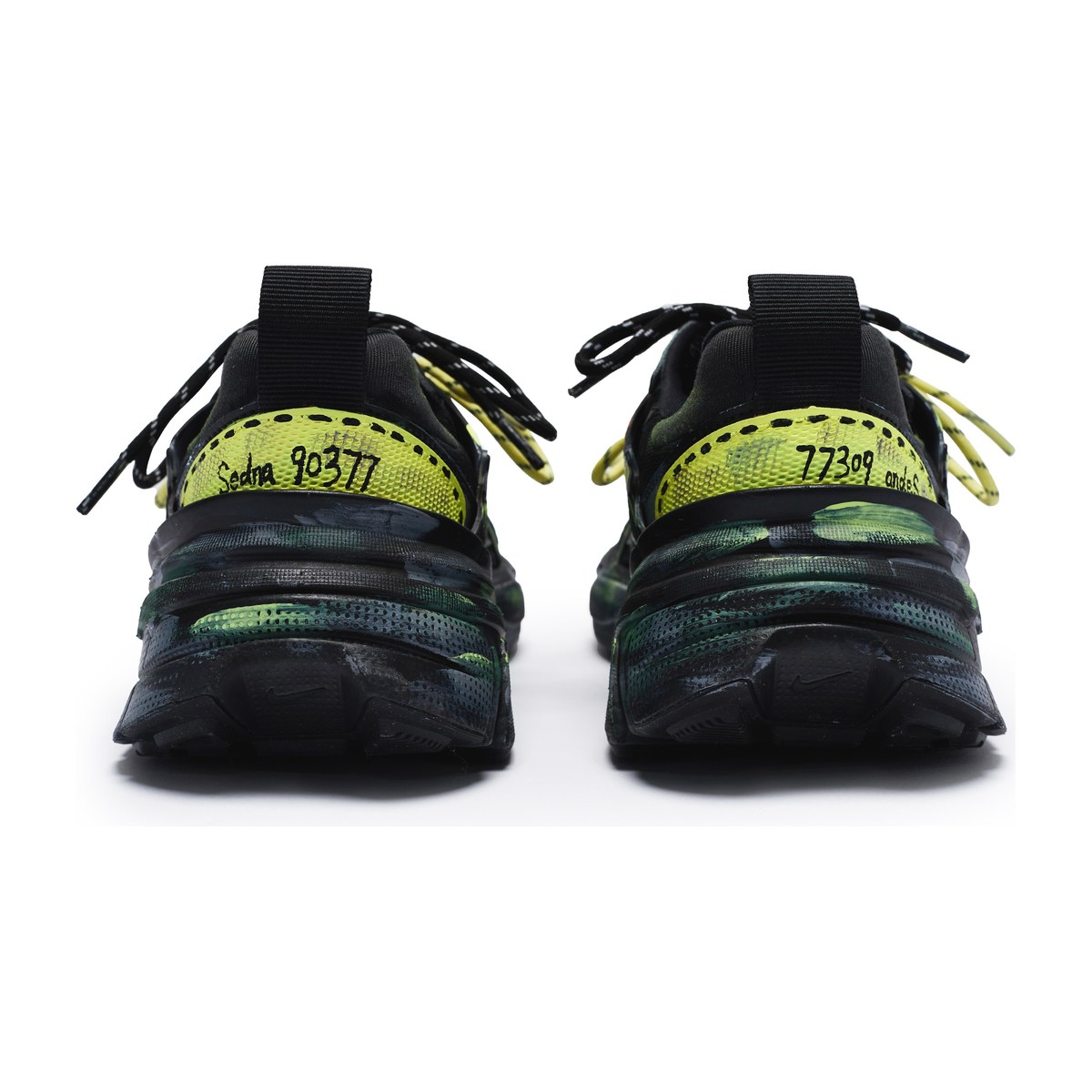 Nike V2K Run 811