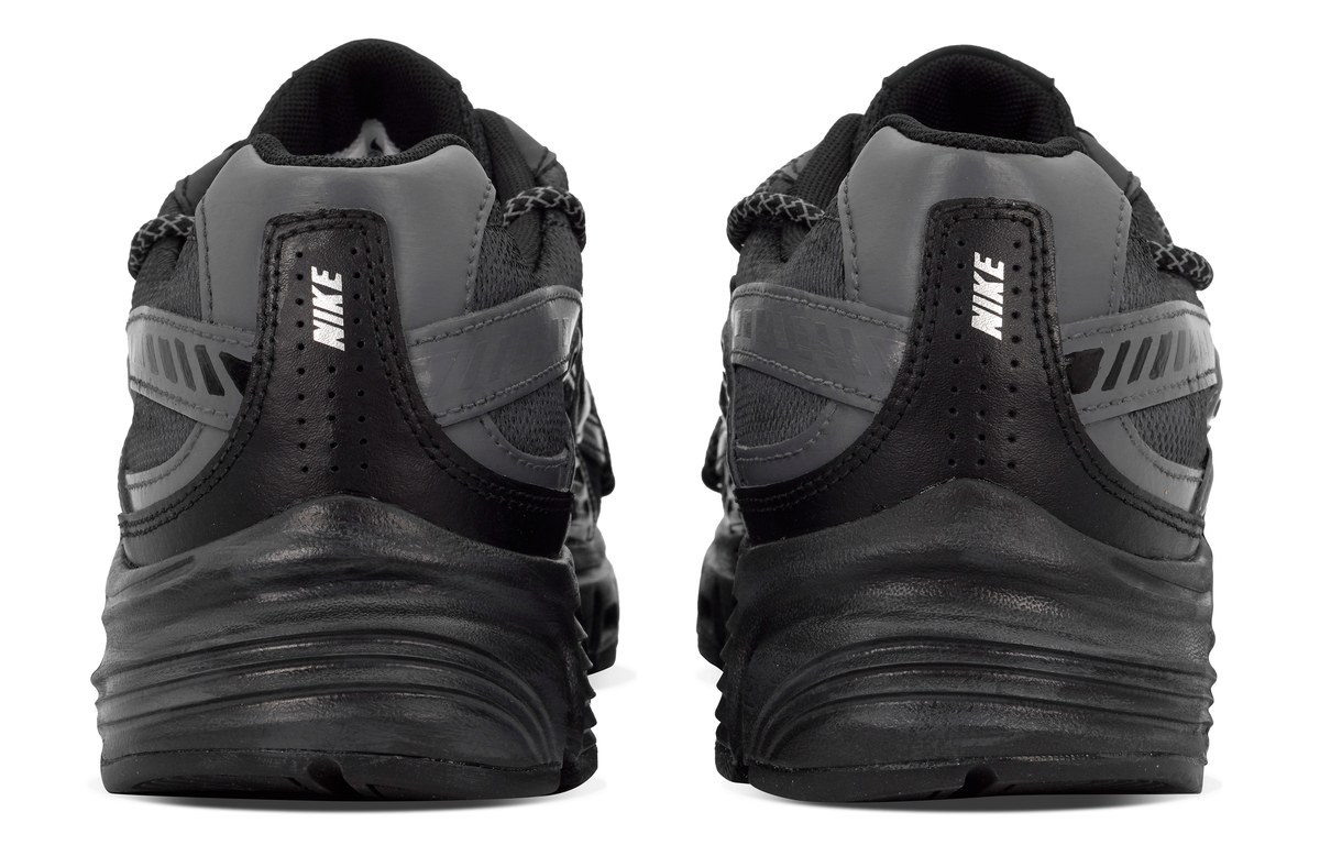 Nike Initiator