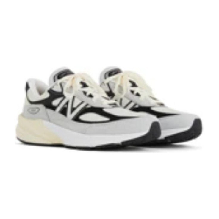 New Balance 990 V6