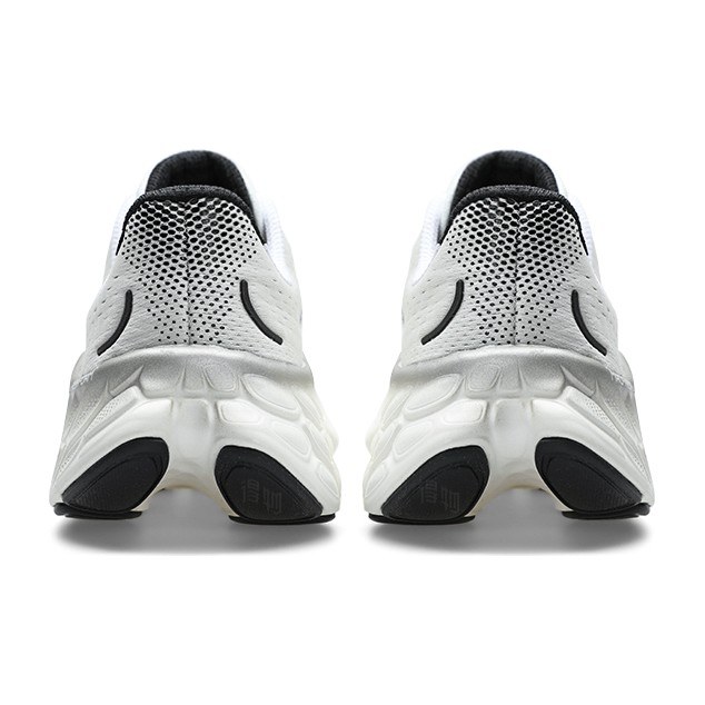 New Balance Fresh Foam X More V4 White Black