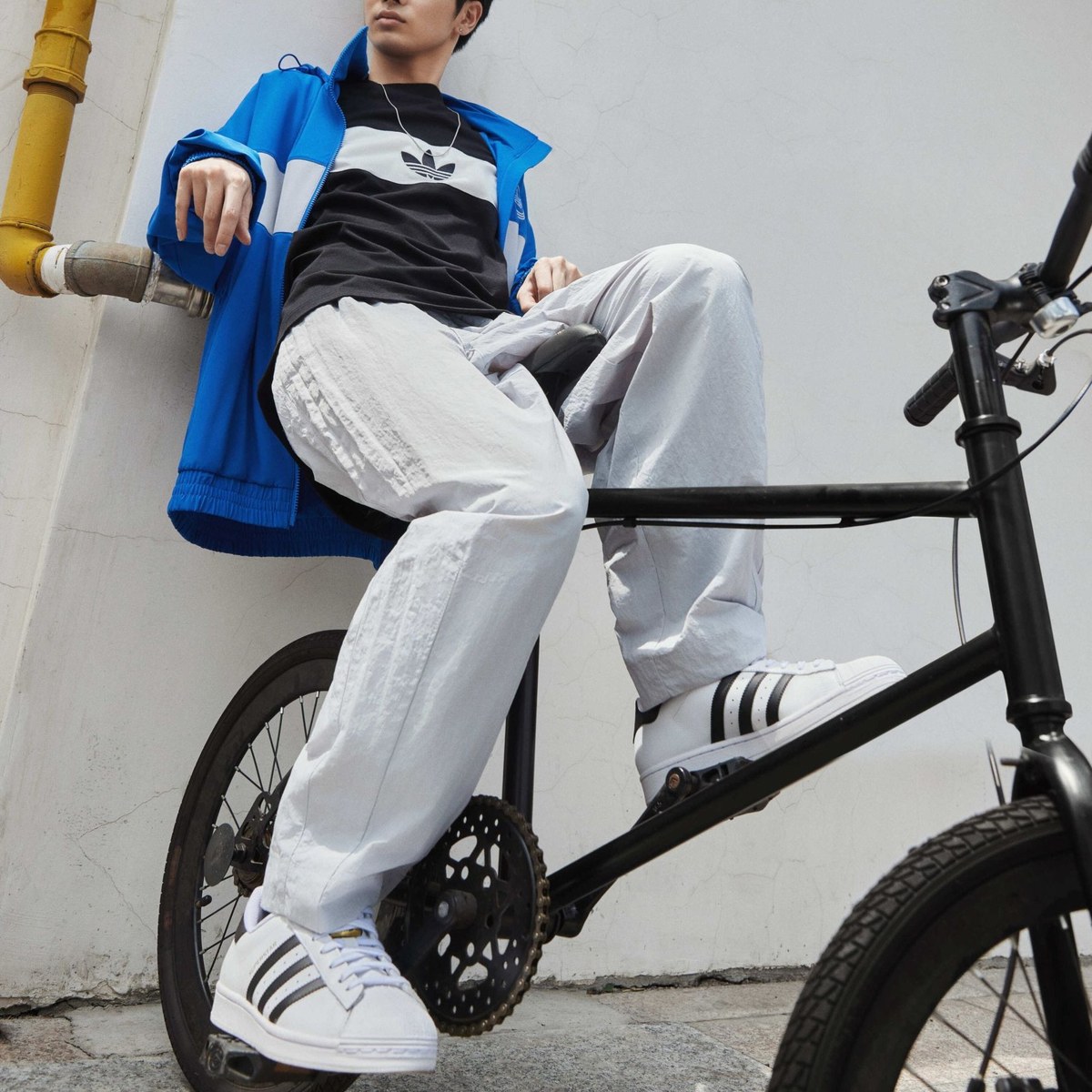adidas originals Rifta Windbreaker