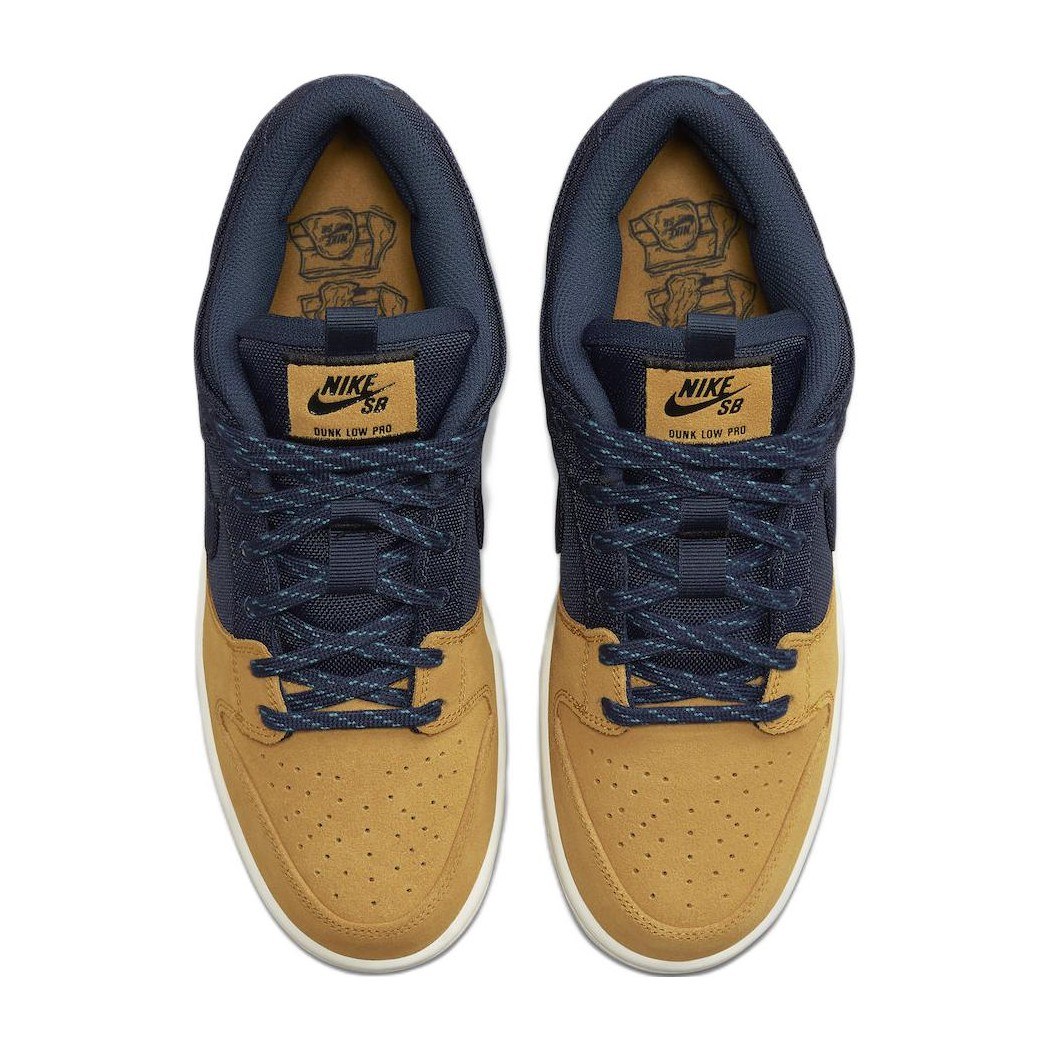 Nike Dunk SB "Midnight Navy/Desert Ochre"