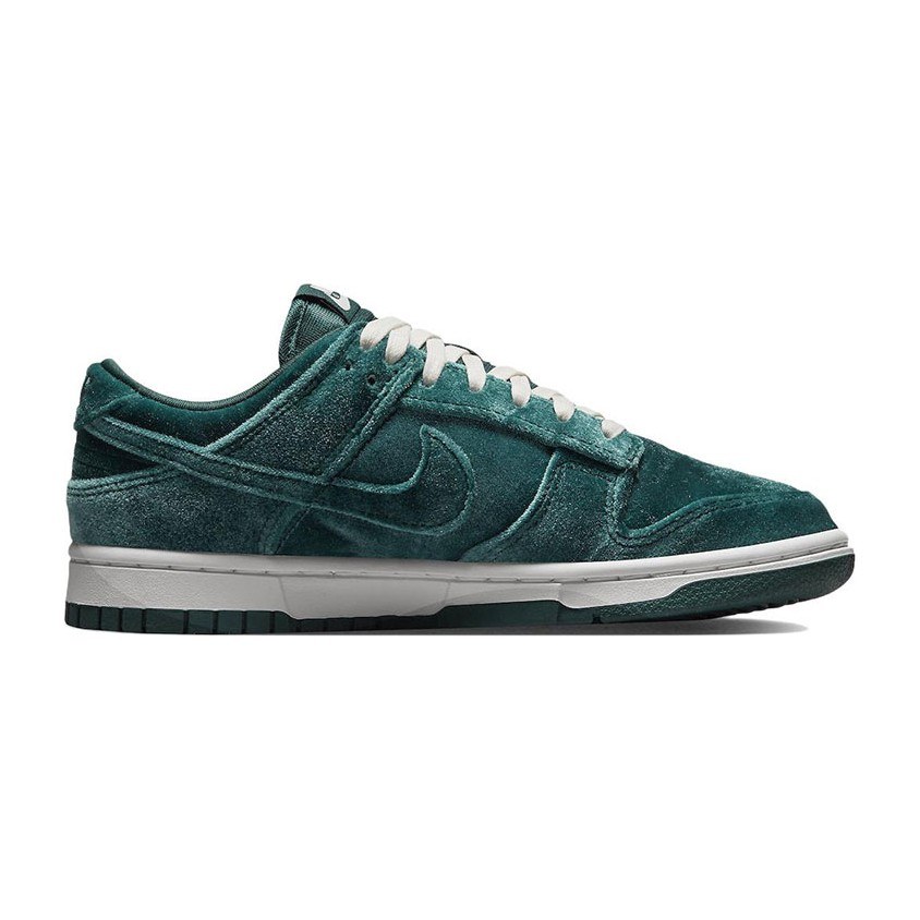 Nike Dunk Low "Atomic Teal"