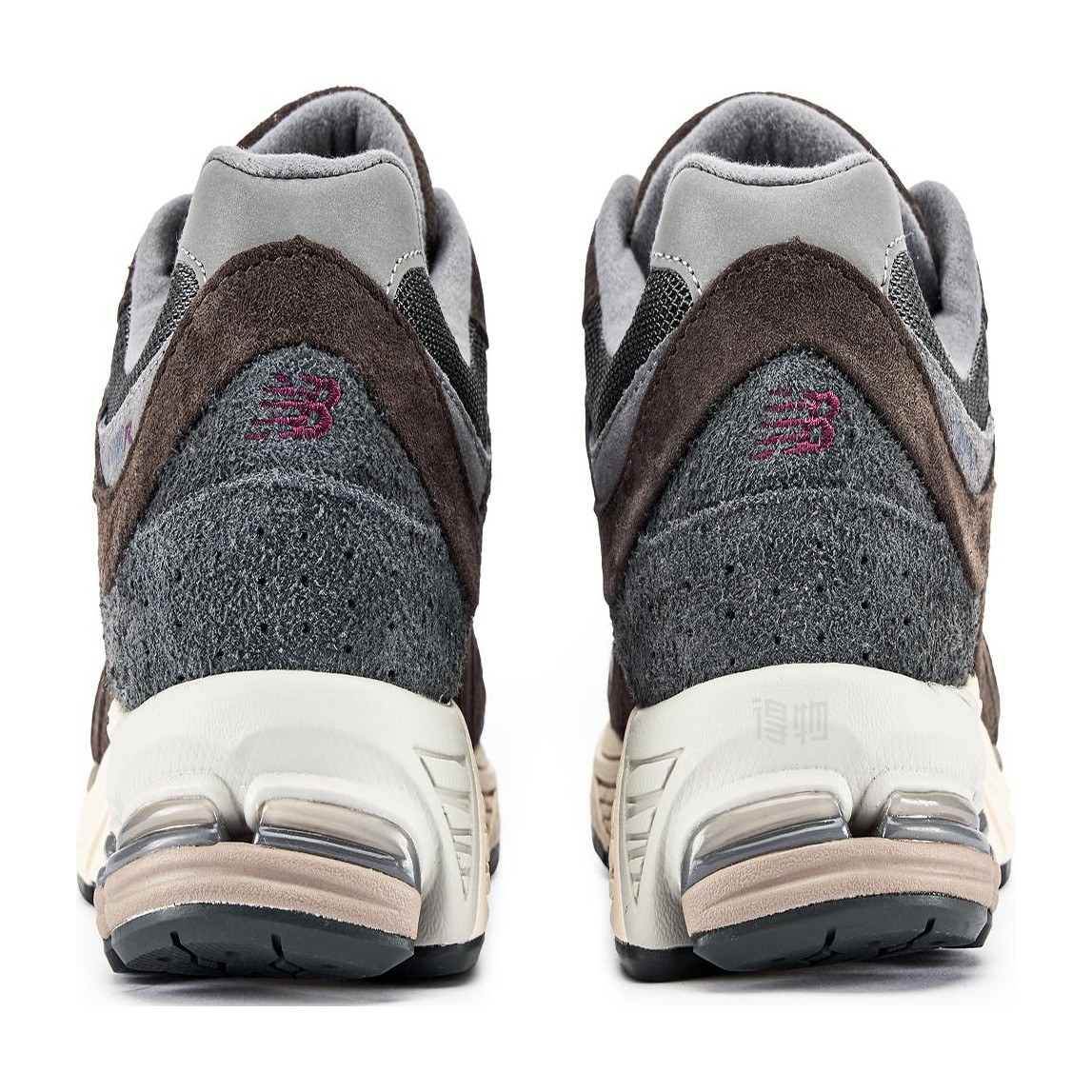 New Balance 2002R Coffee Grey