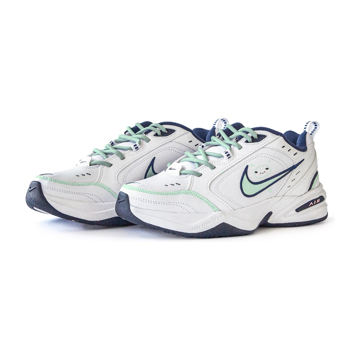 Nike Air Monarch 4