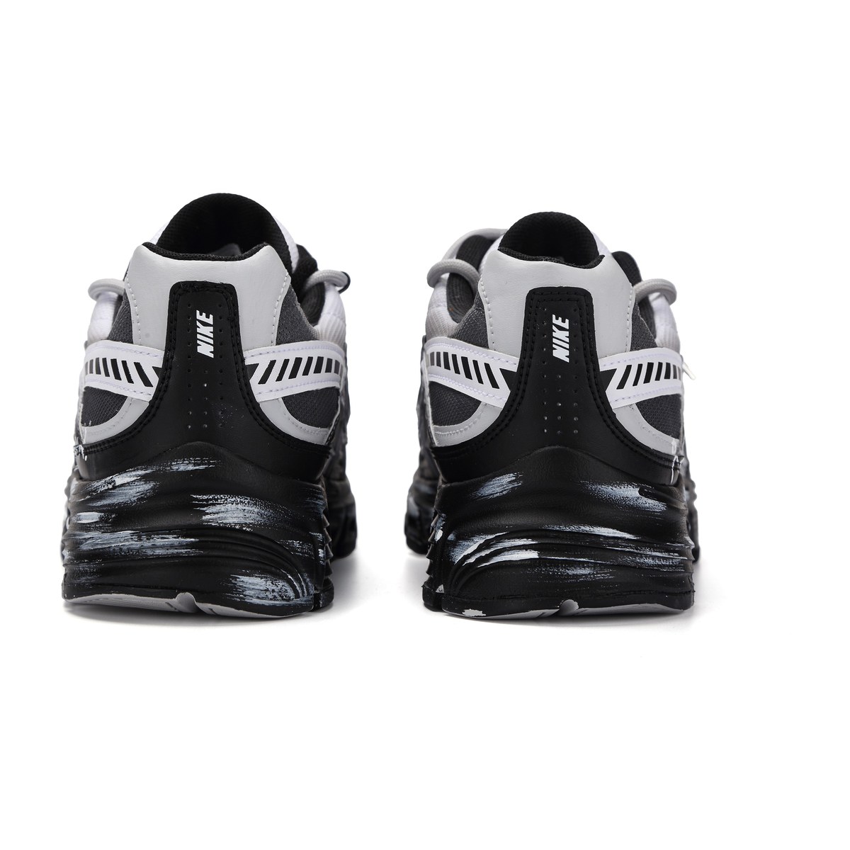 Nike Initiator