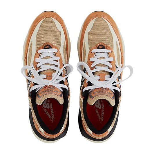 New Balance 990 V6