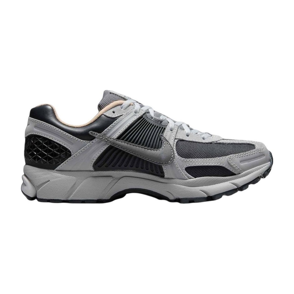 Nike Air Zoom Vomero 5