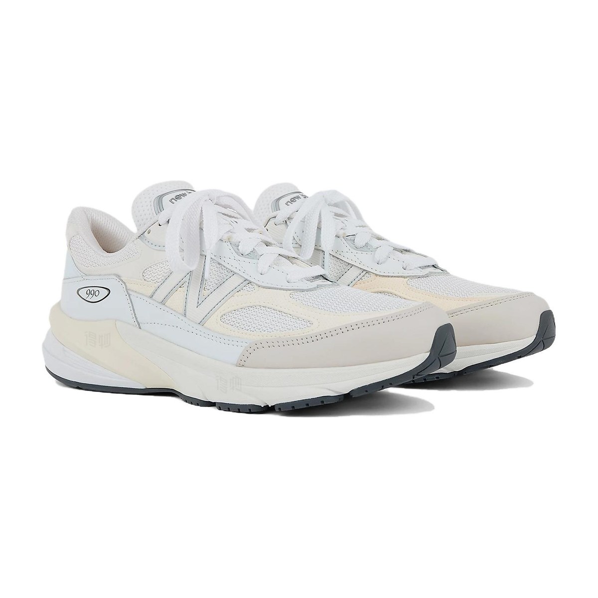 New Balance 990v6
