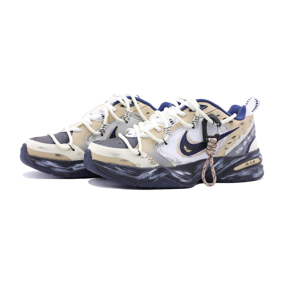 Nike Air Monarch 4