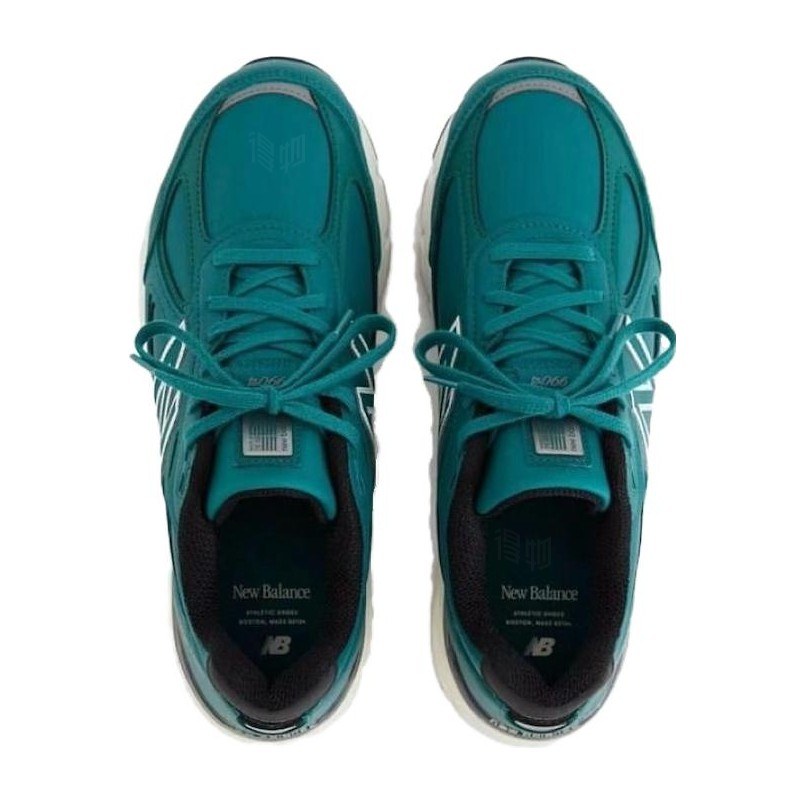 New Balance 990 V4 Green