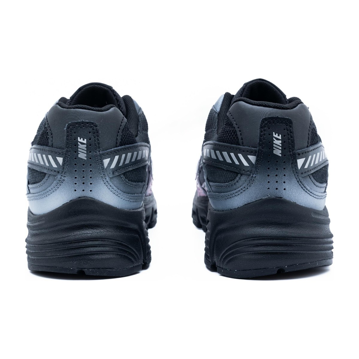 Nike Initiator