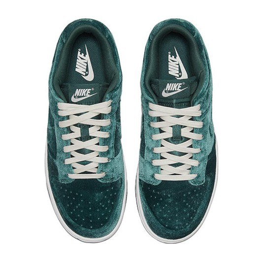 Nike Dunk Low "Atomic Teal"