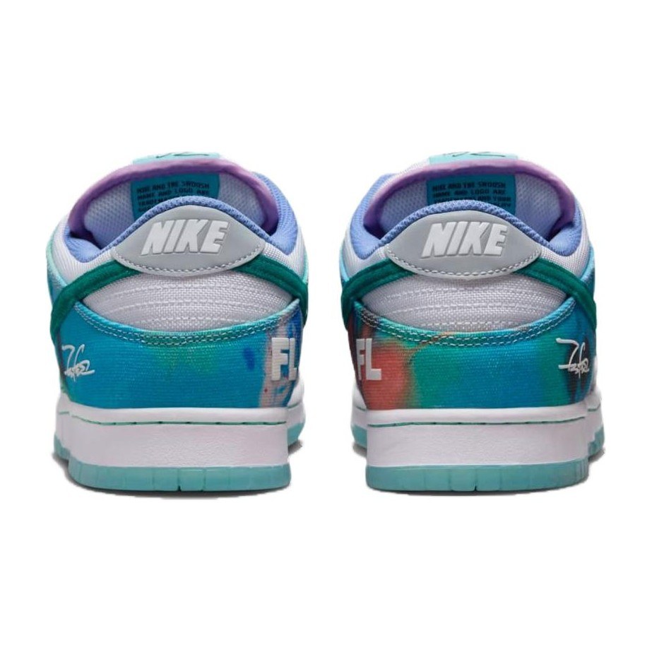 Futura Laboratories x Nike Dunk SB