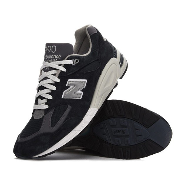 New Balance 990 V2
