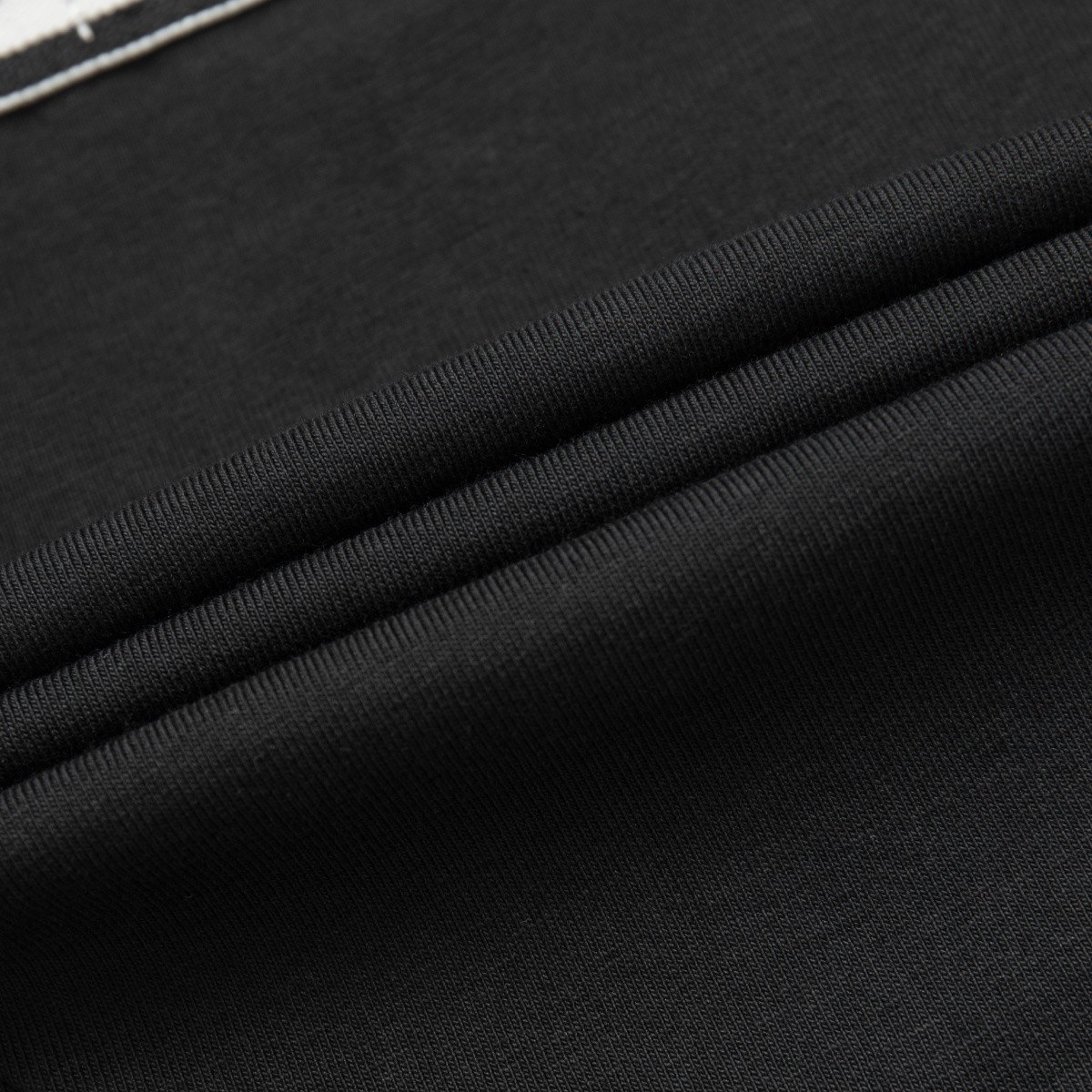 EMPORIO ARMANI SS24 Logo 3