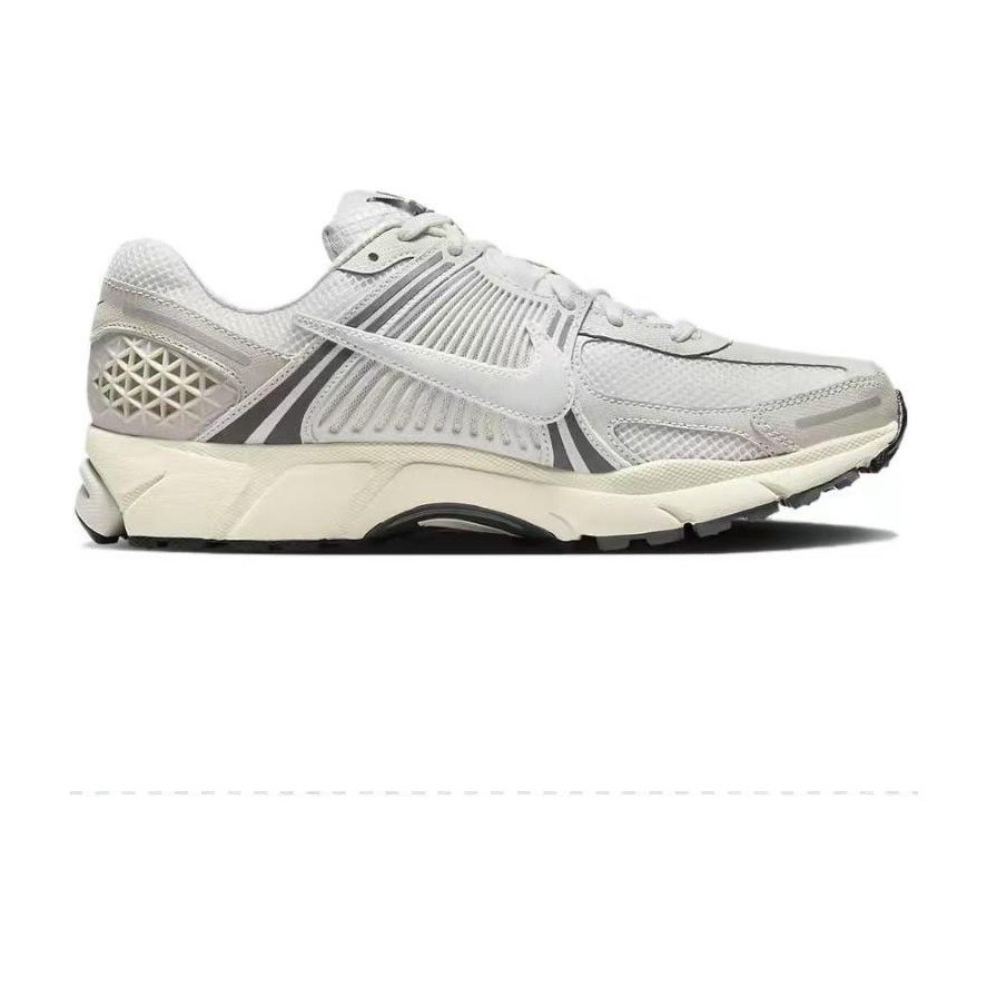 Nike Air Zoom Vomero 5