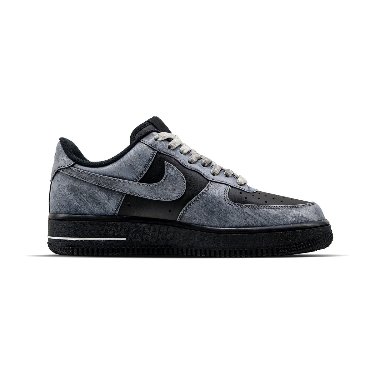 Nike Air Force 1 07