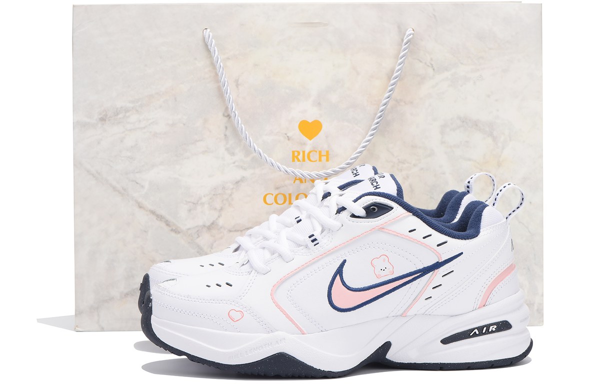 Nike Air Monarch 4