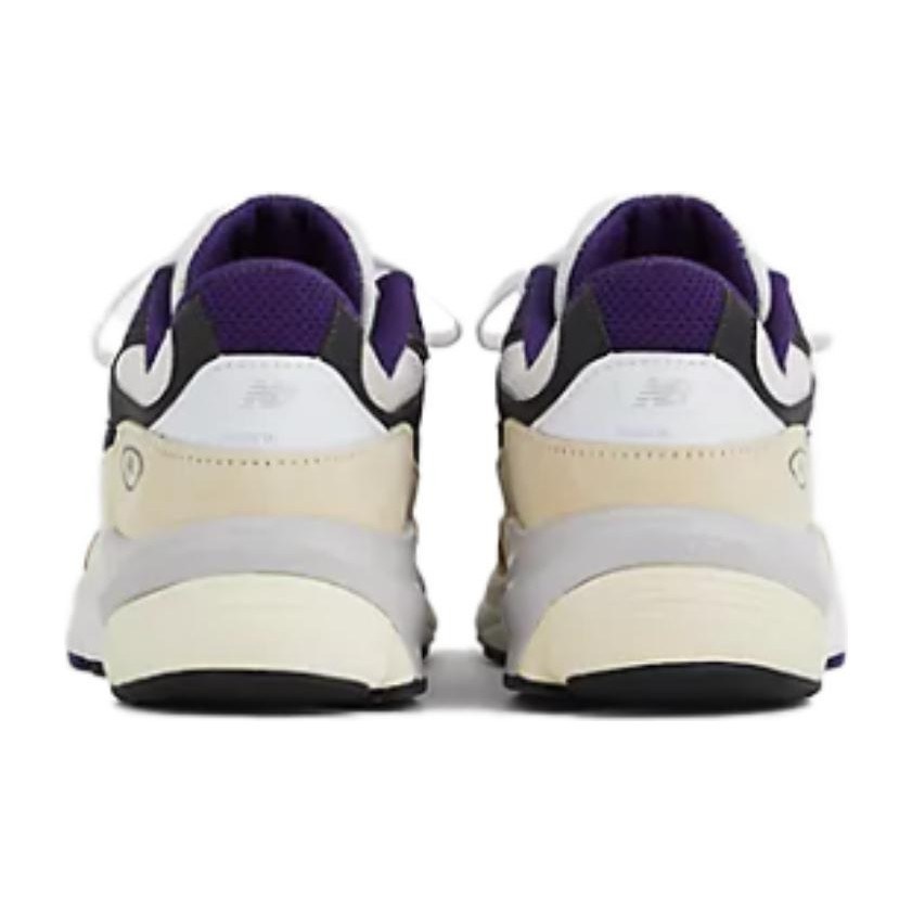 New Balance 990 V6