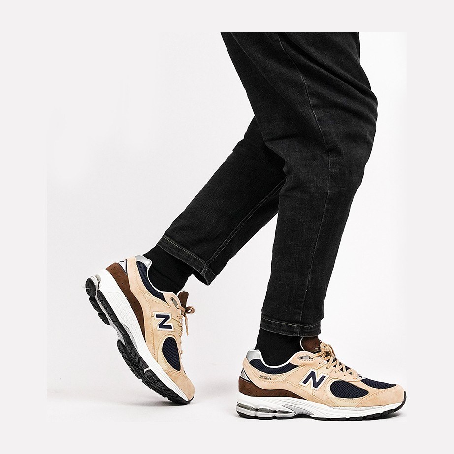 New Balance 2002R Beige