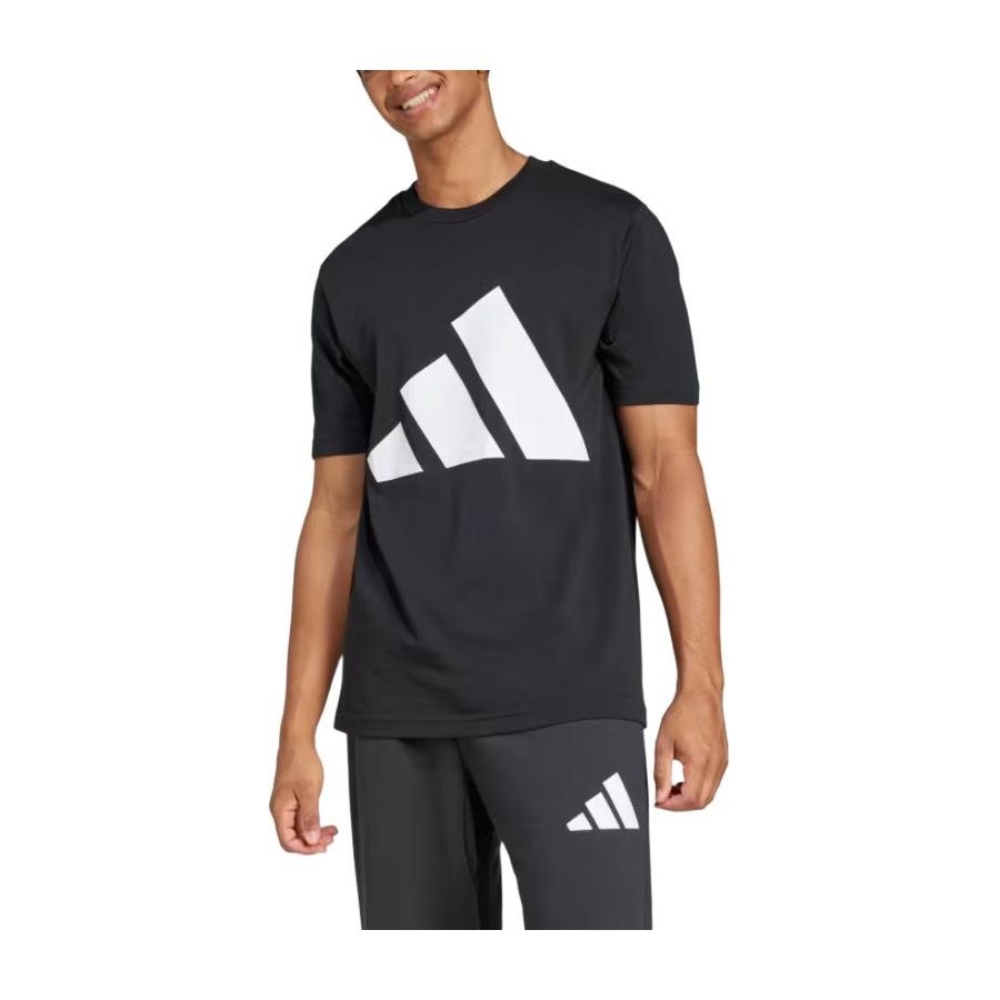 adidas SportswearESSENTIALS FW24 T